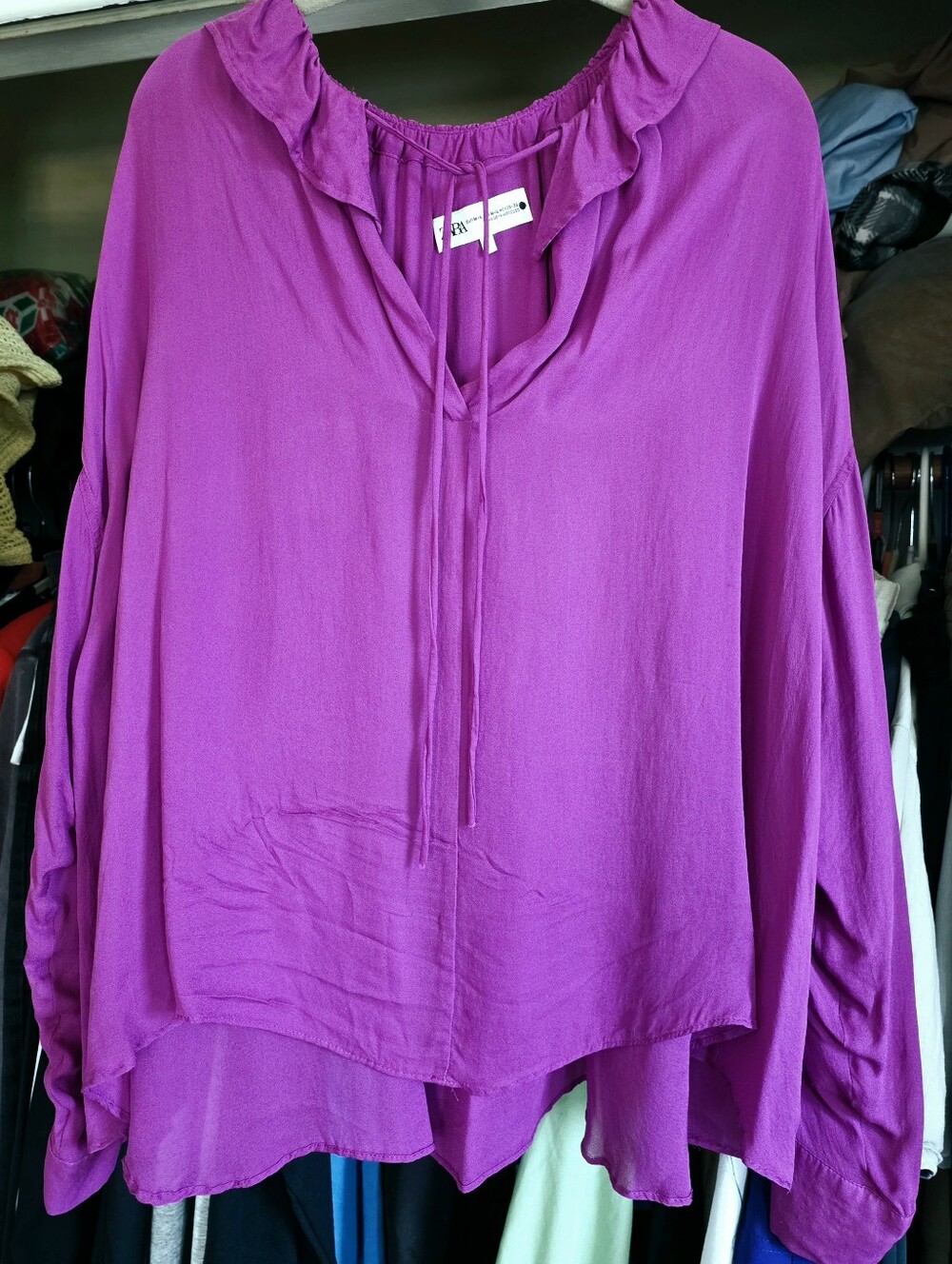 Zara Gorgeous blouse fuschia ruffle neckline String Tie Neck